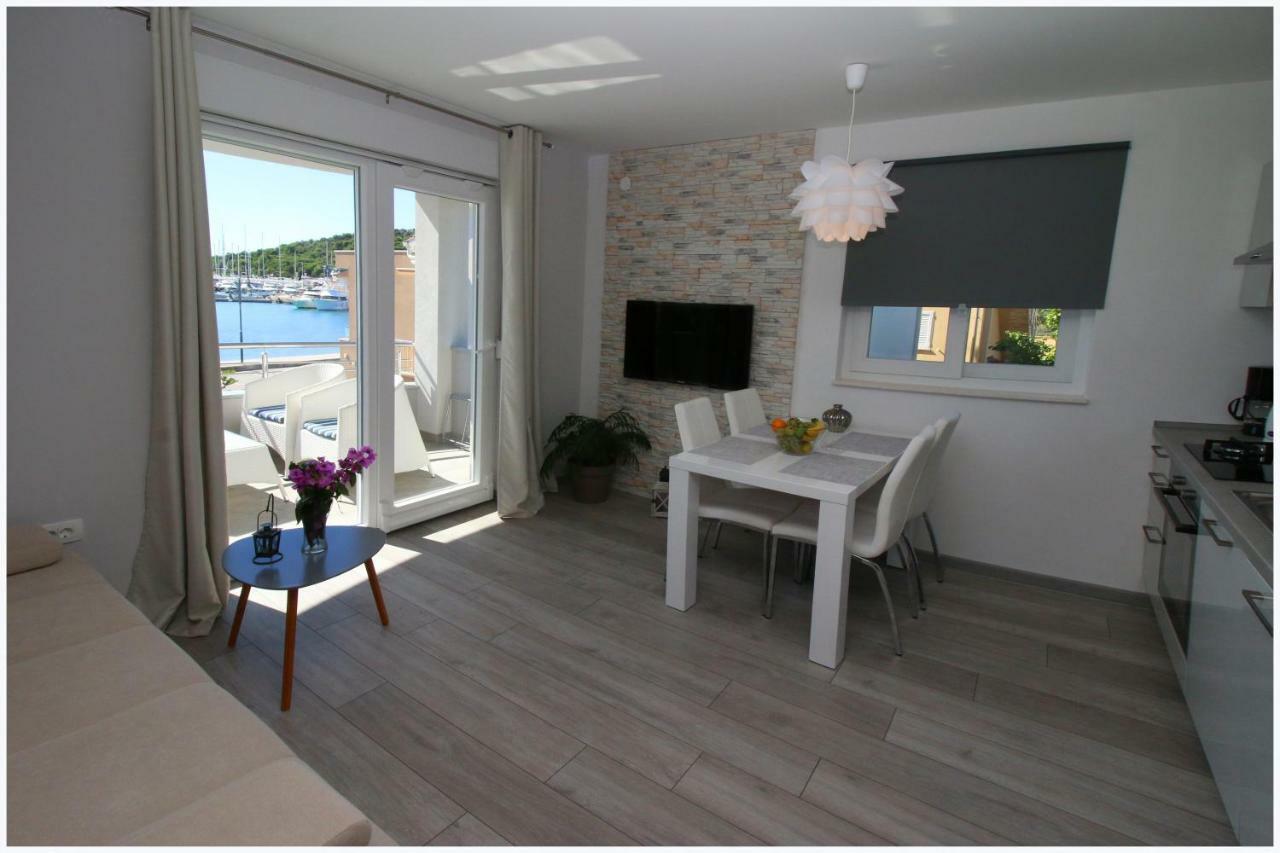 Apartments Silver Beauty Rogoznica  Ngoại thất bức ảnh
