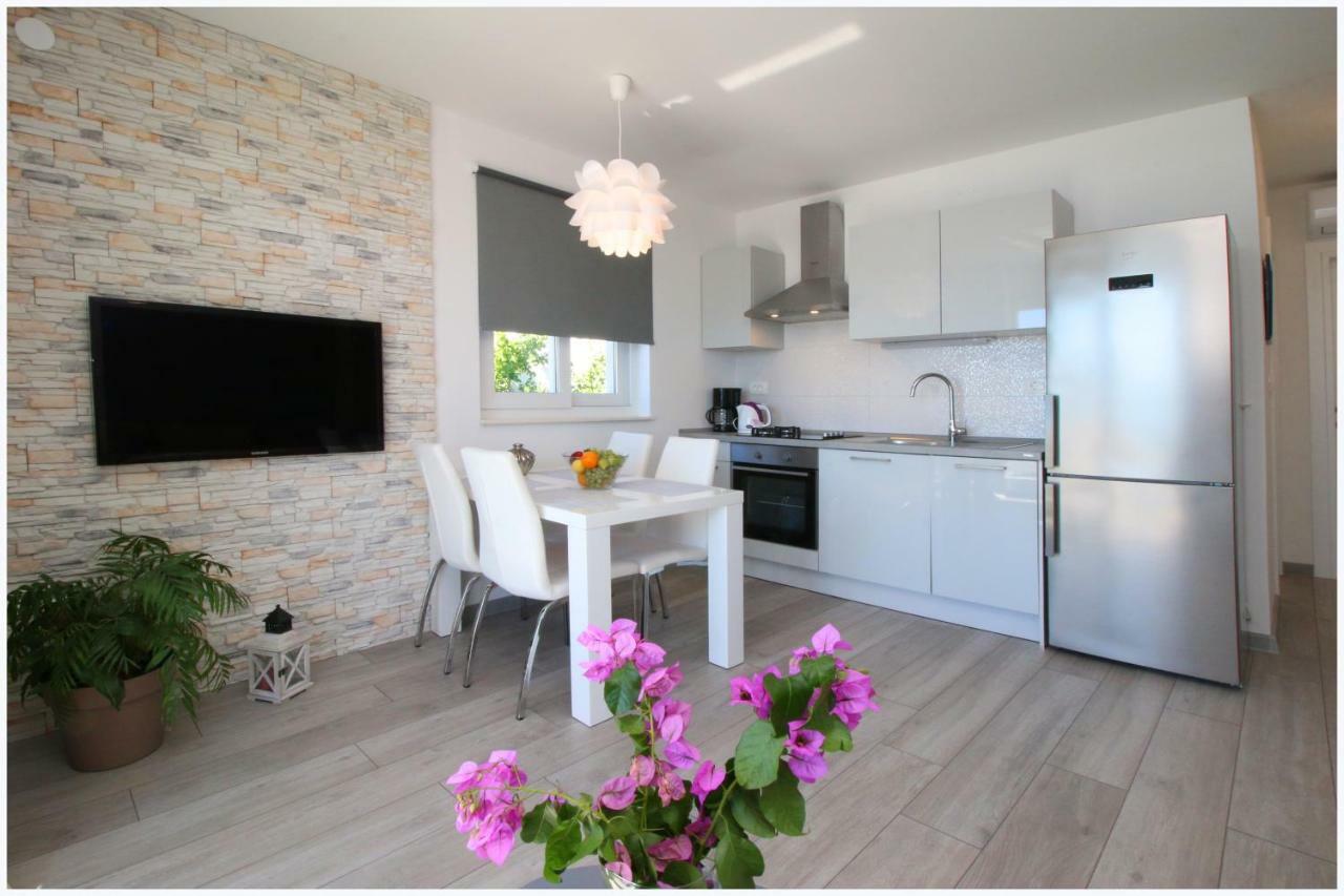 Apartments Silver Beauty Rogoznica  Ngoại thất bức ảnh