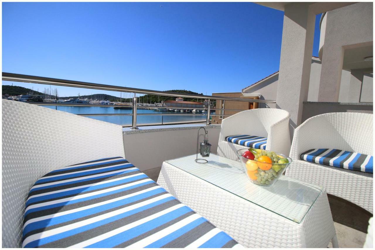Apartments Silver Beauty Rogoznica  Ngoại thất bức ảnh