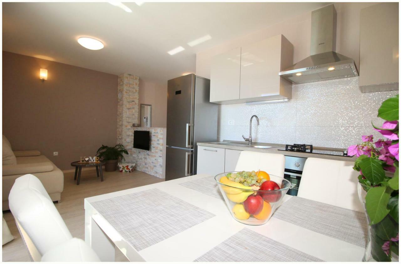 Apartments Silver Beauty Rogoznica  Ngoại thất bức ảnh
