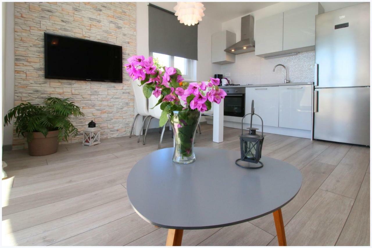 Apartments Silver Beauty Rogoznica  Ngoại thất bức ảnh