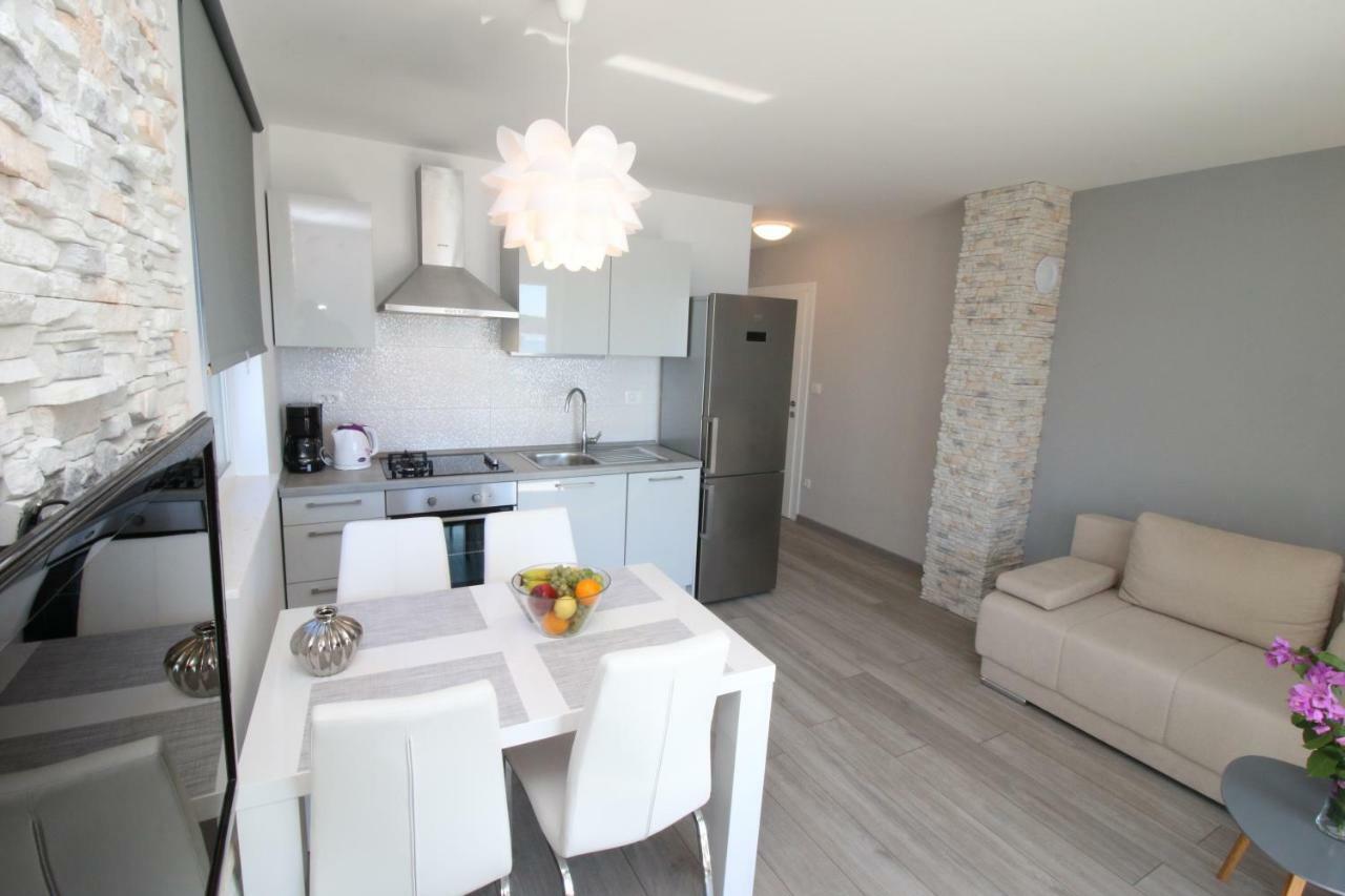 Apartments Silver Beauty Rogoznica  Ngoại thất bức ảnh